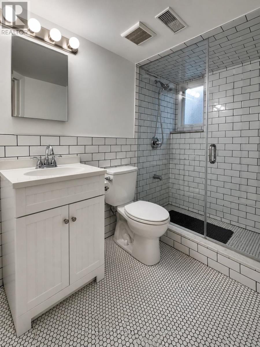 Lower Level - 84 Mackenzie Crescent, Toronto, Ontario  M6J 1T3 - Photo 3 - C13075416