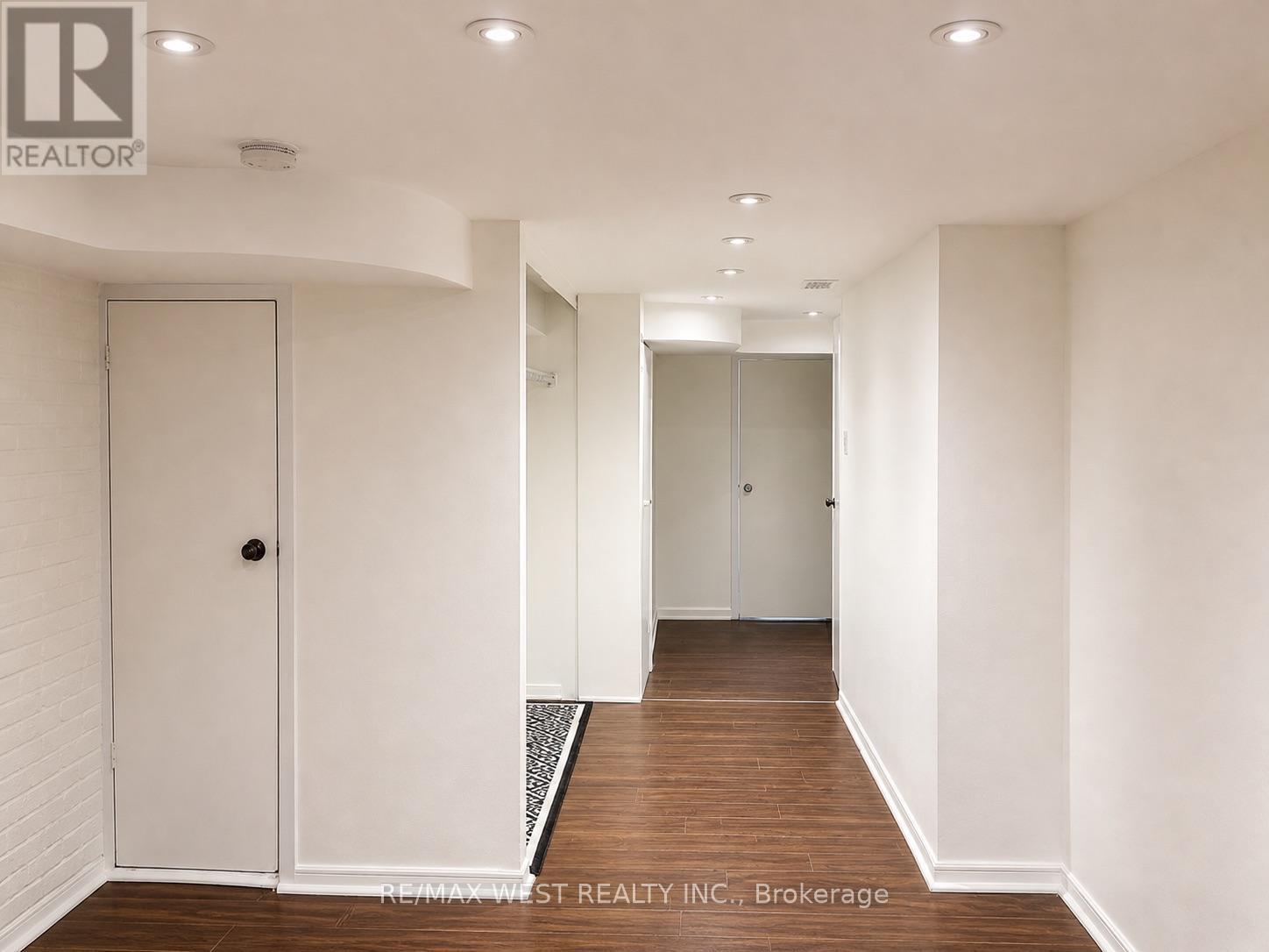 Lower Level - 84 Mackenzie Crescent, Toronto, Ontario  M6J 1T3 - Photo 9 - C13075416