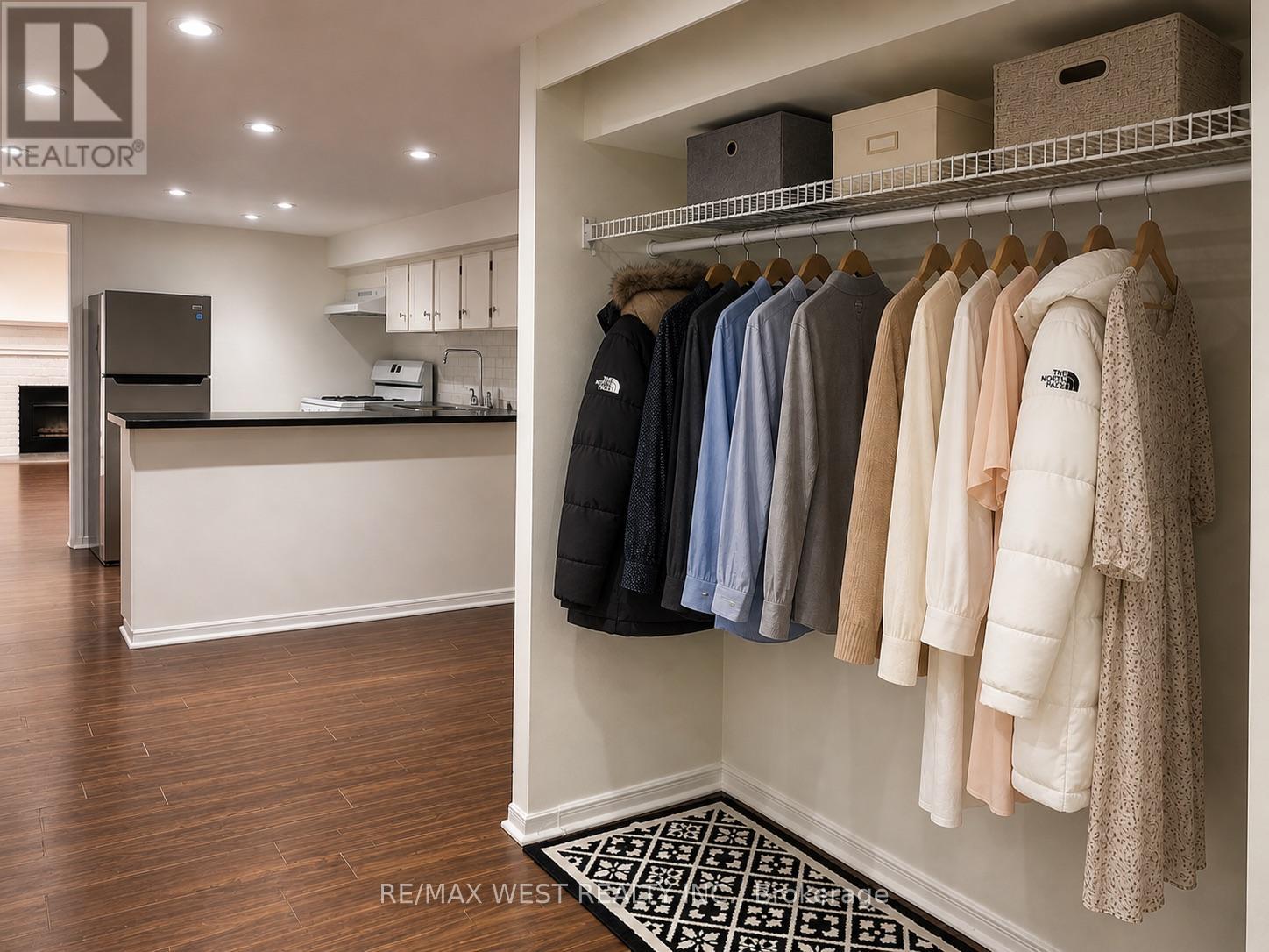 Lower Level - 84 Mackenzie Crescent, Toronto, Ontario  M6J 1T3 - Photo 7 - C13075416