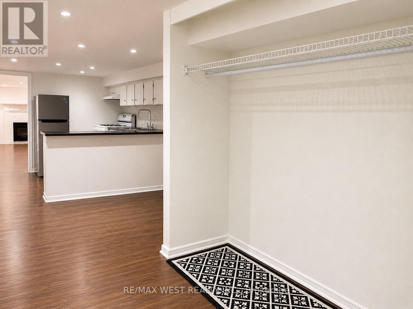 Lower Level - 84 Mackenzie Crescent, Toronto, Ontario  M6J 1T3 - Photo 8 - C13075416