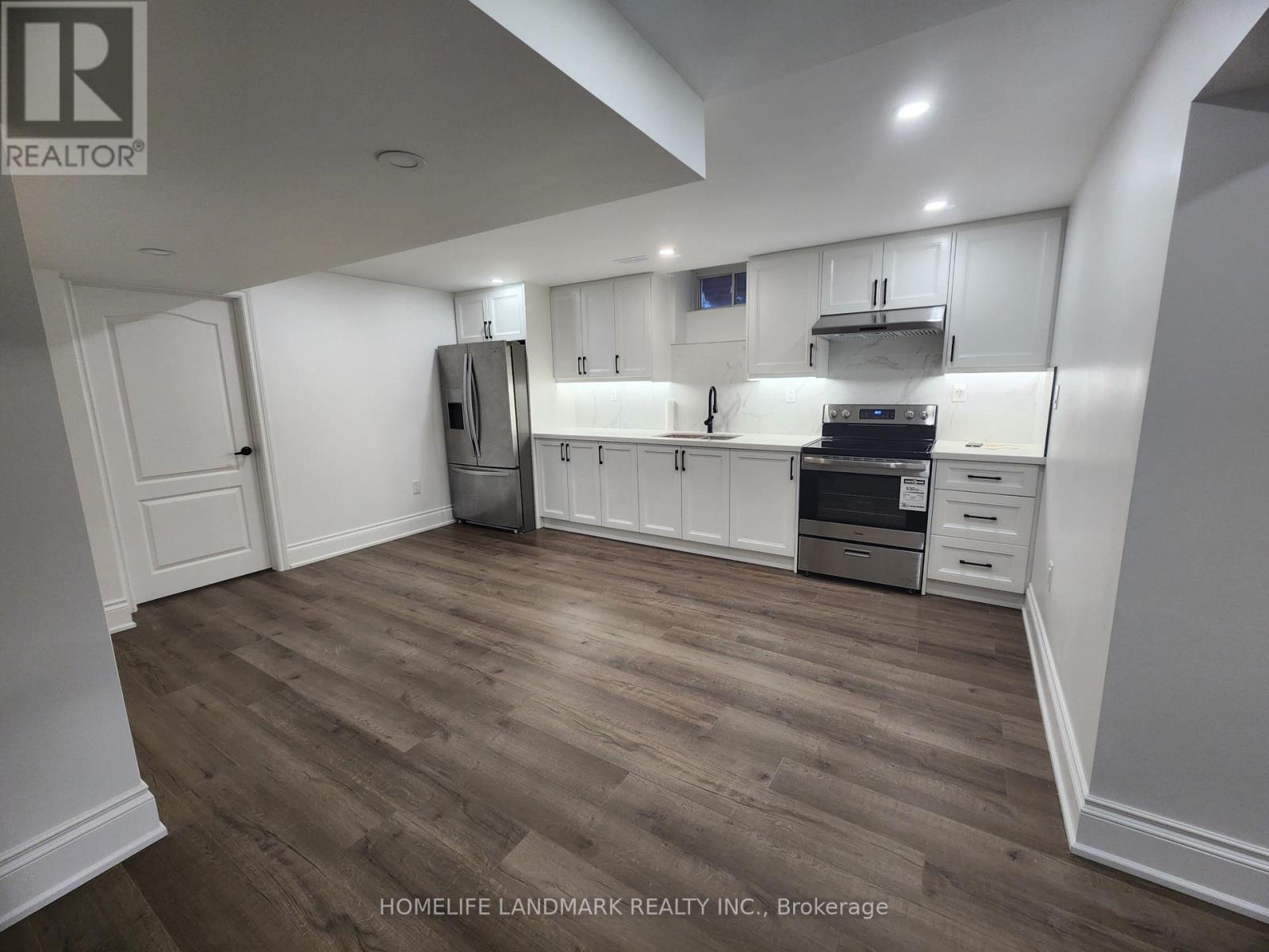 17 Vanni Avenue, Markham (Middlefield), Ontario  L3S 0G3 - Photo 4 - N13076104