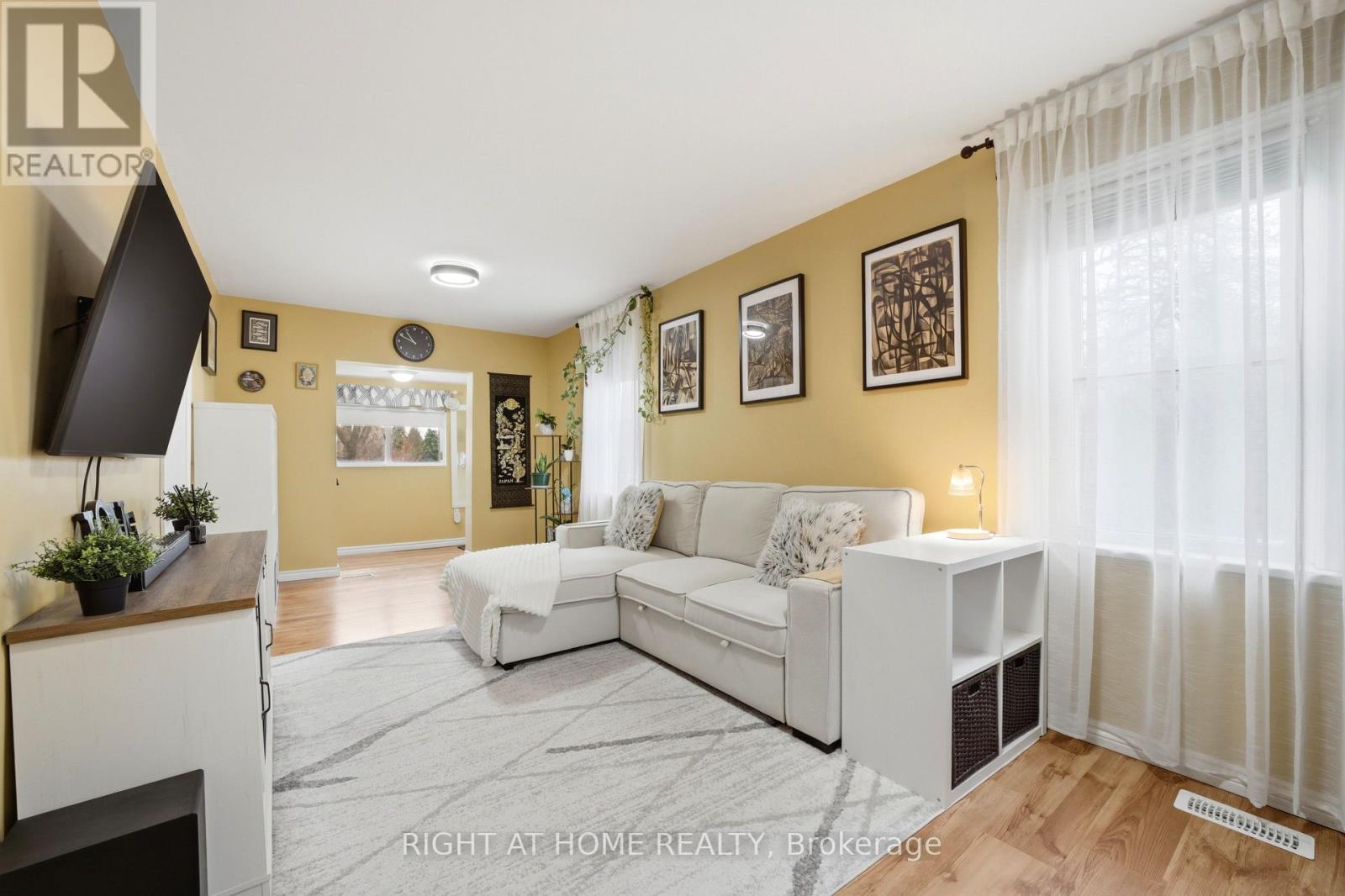 1254 Meredith Avenue, Mississauga, Ontario  L5E 2E5 - Photo 10 - W13076098