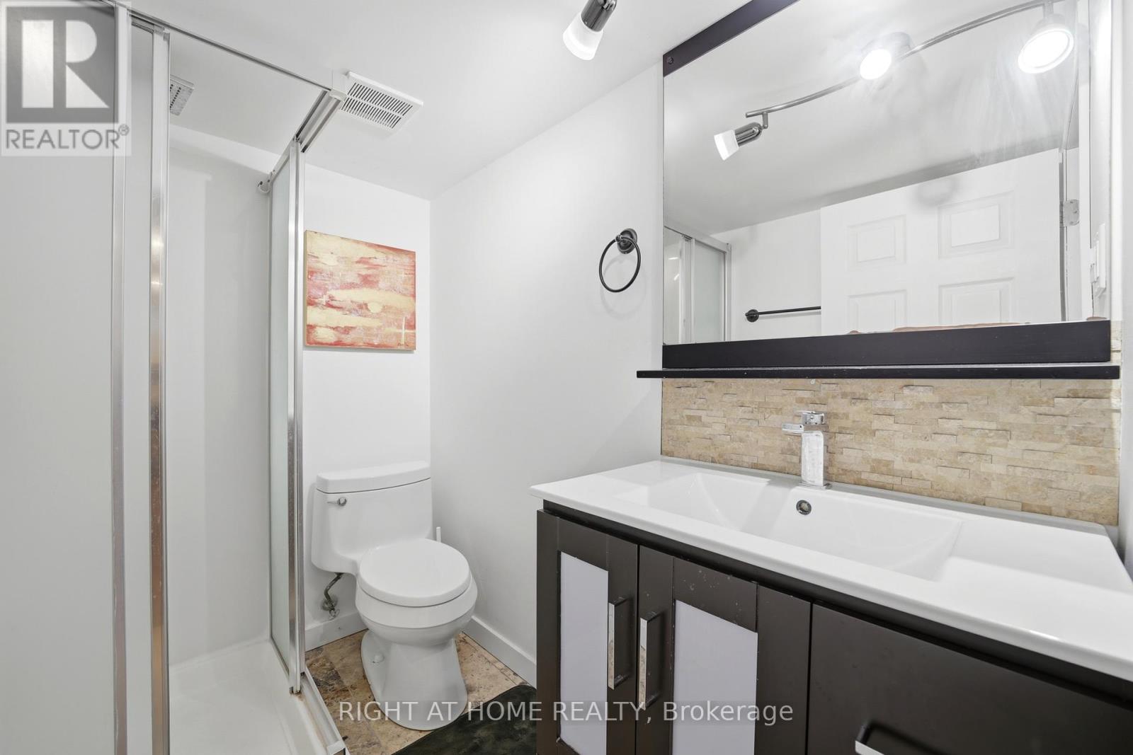 1254 Meredith Avenue, Mississauga, Ontario  L5E 2E5 - Photo 30 - W13076098