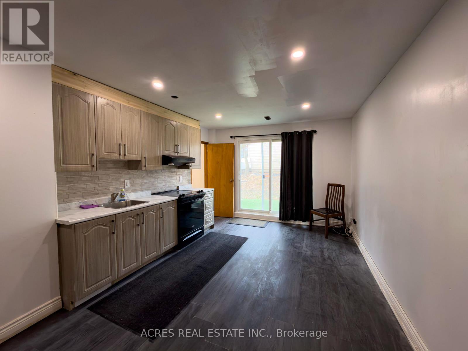 20 Gladeside Place, Brampton, Ontario  L6S 1X3 - Photo 2 - W13076100