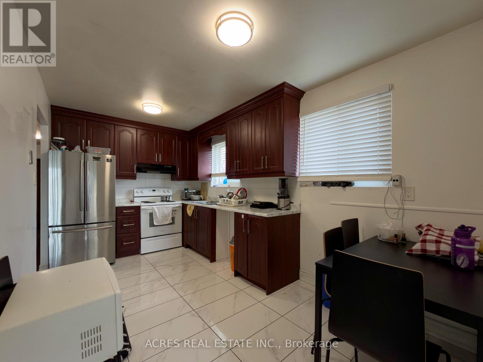 20 Gladeside Place, Brampton, Ontario  L6S 1X3 - Photo 5 - W13076100