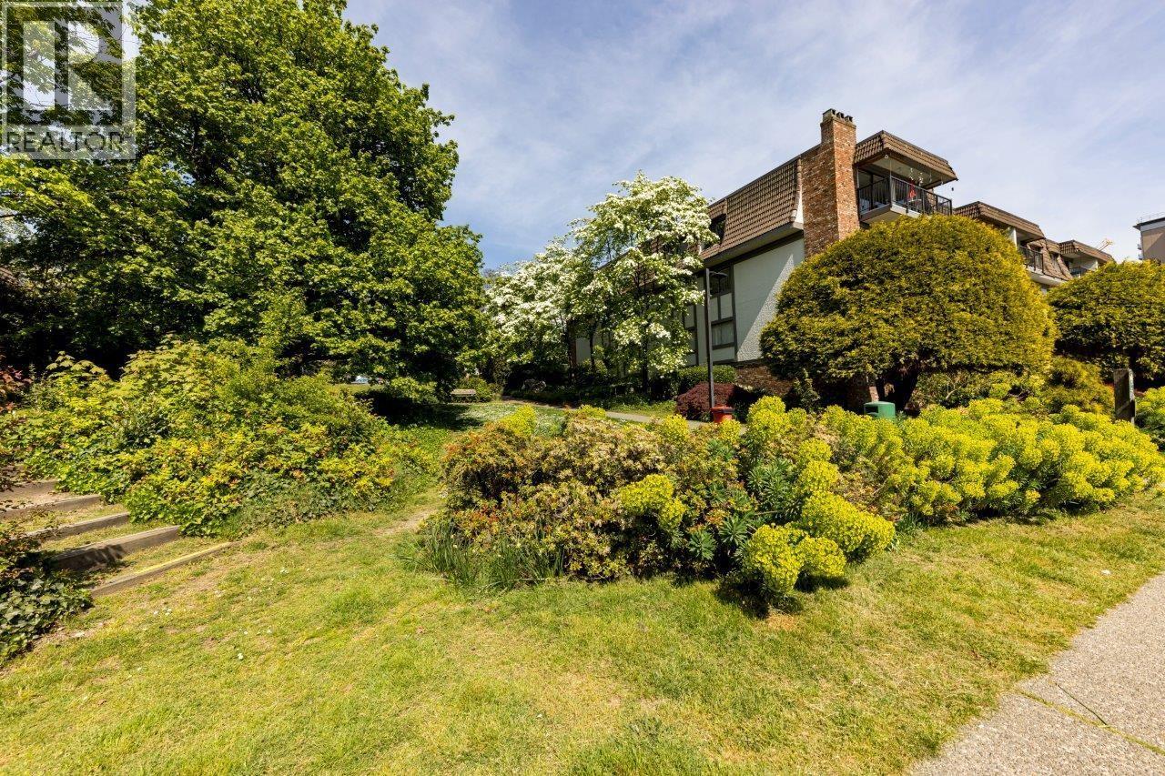 212 236 W 2nd Street, North Vancouver, British Columbia  V7M 1C6 - Photo 2 - R3118605