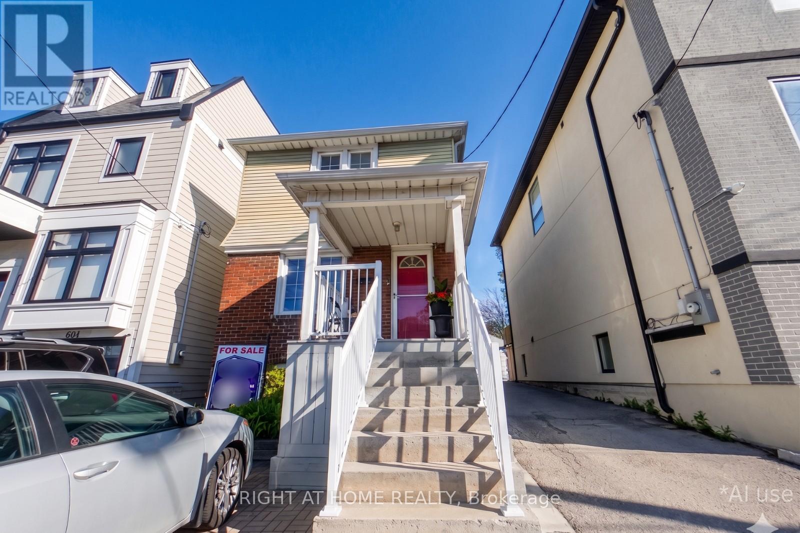 602 Ridelle Avenue, Toronto, Ontario  M6B 1K9 - Photo 2 - W13066722
