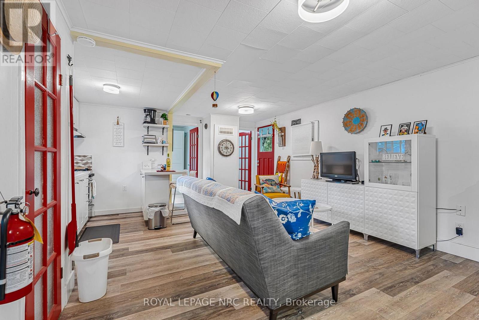 3983 Victoria Road, Fort Erie (Crystal Beach), Ontario  L0S 1B0 - Photo 6 - X13076114