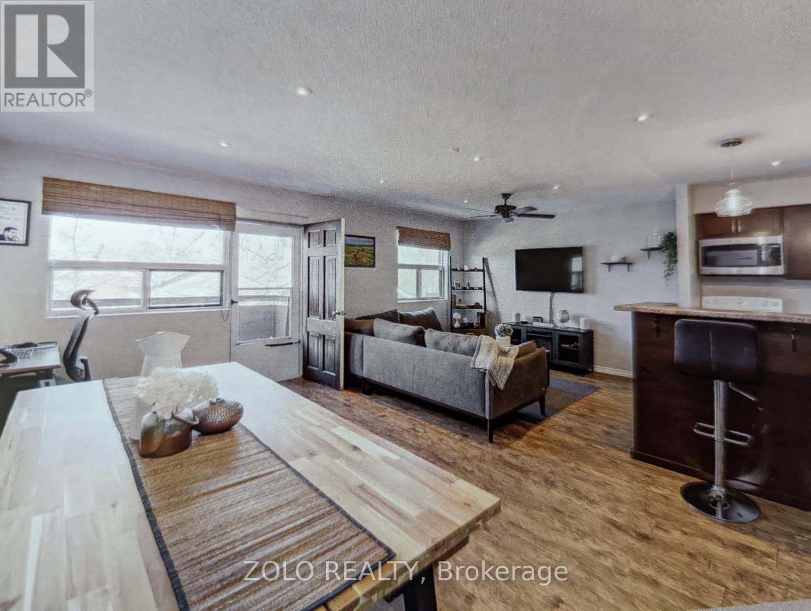 301 - 173 Eighth Street, Collingwood, Ontario  L9Y 2C9 - Photo 3 - S13076132