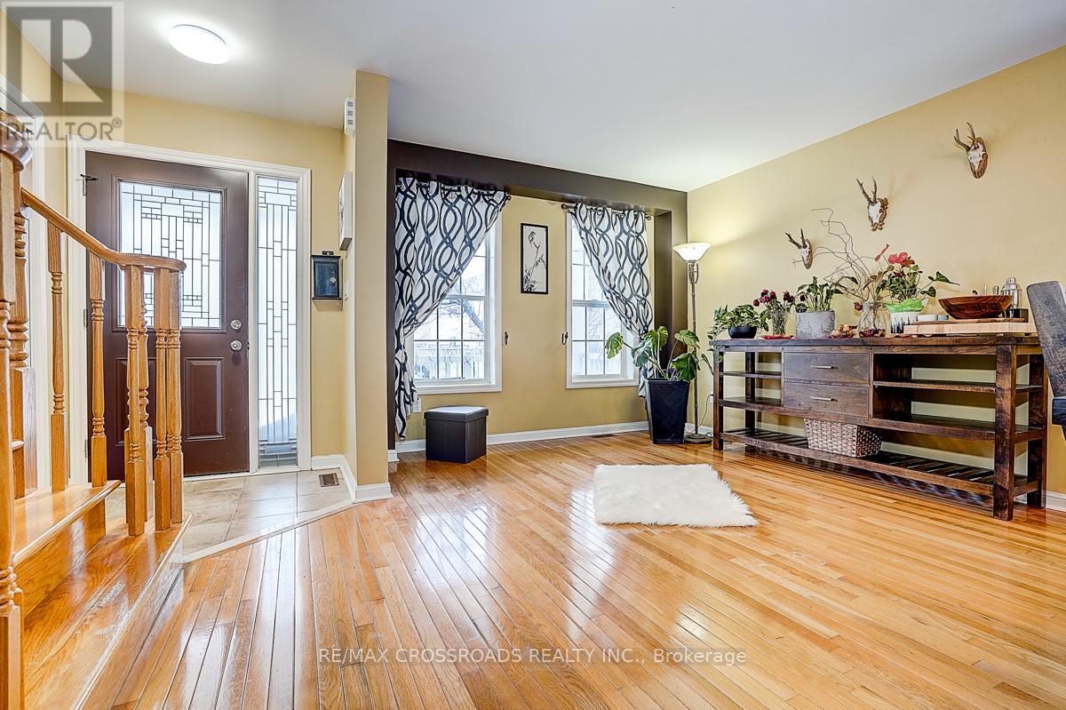 597 Caverhill Crescent, Milton, Ontario  L9T 5K1 - Photo 8 - W13076136