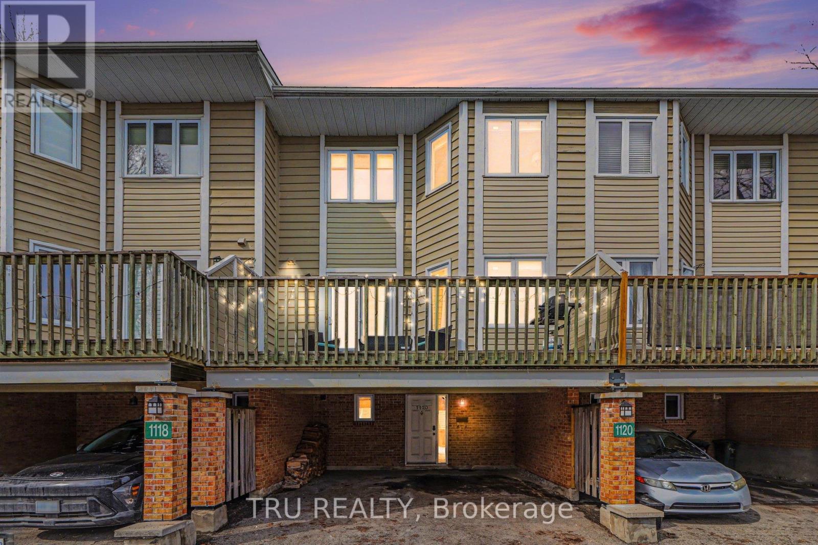 1120 CHIMNEY HILL WAY, Ottawa, Ontario