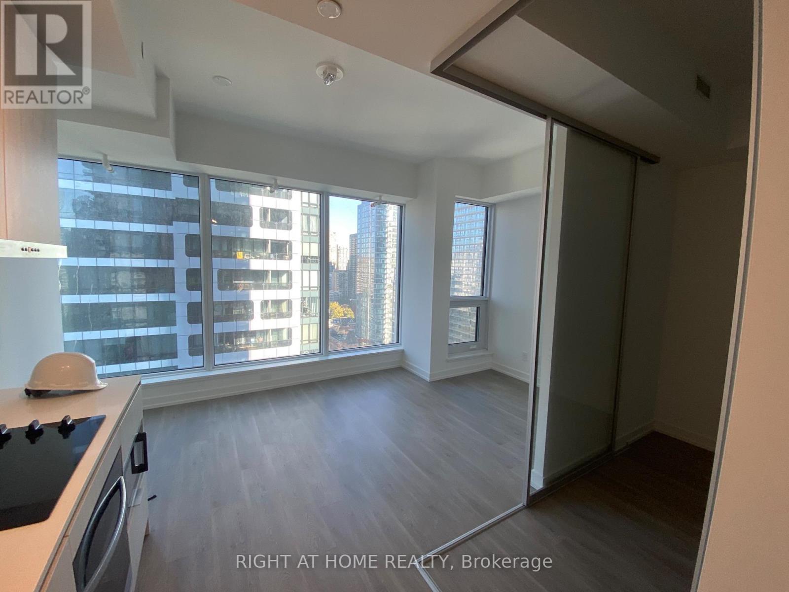 2606 - 8 Wellesley Street W, Toronto, Ontario  M4Y 0J5 - Photo 7 - C13022912