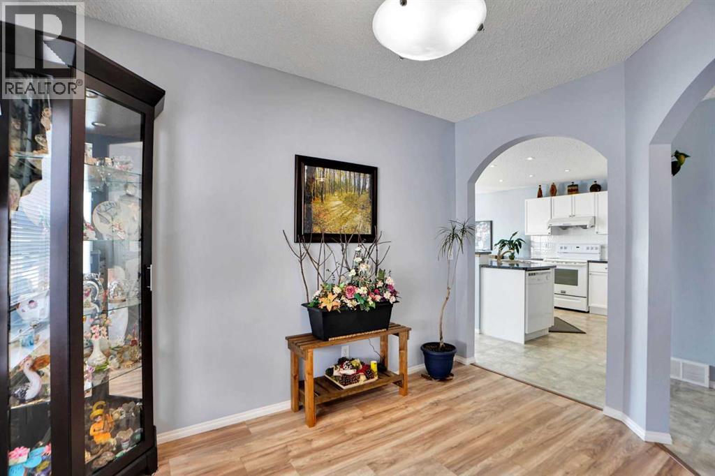 234 Saddlecreek Point Ne, Calgary, Alberta  T3J 4V5 - Photo 7 - A2307521