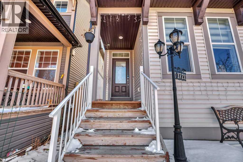 1721 New Brighton Drive Se, Calgary, Alberta  T2Z 0T9 - Photo 3 - A2306951