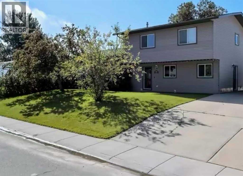 501 7 Avenue, Fox Creek, Alberta