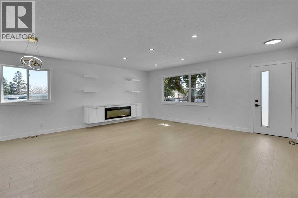 708 Sacramento Place Sw, Calgary, Alberta  T2W 0R5 - Photo 3 - A2303215