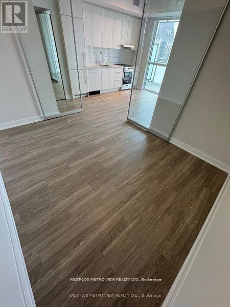 3404 - 430 Square One Drive, Mississauga, Ontario  L5B 0L6 - Photo 5 - W13076140