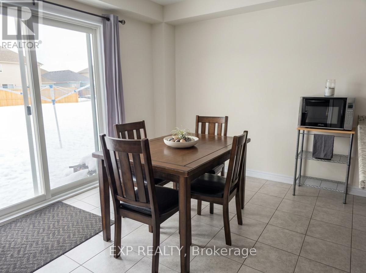 395 Krotz Street W, North Perth, Ontario  N4W 0H8 - Photo 6 - X13076142