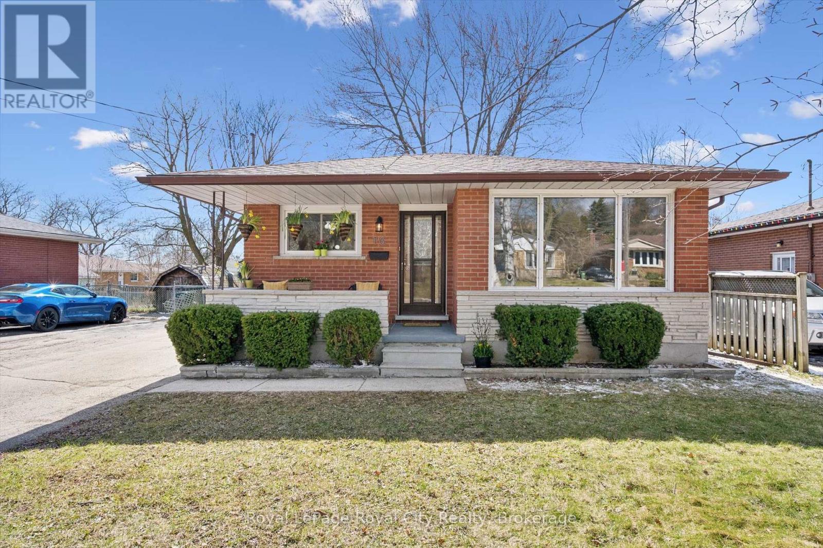 16 KENWOOD CRESCENT, Guelph, Ontario