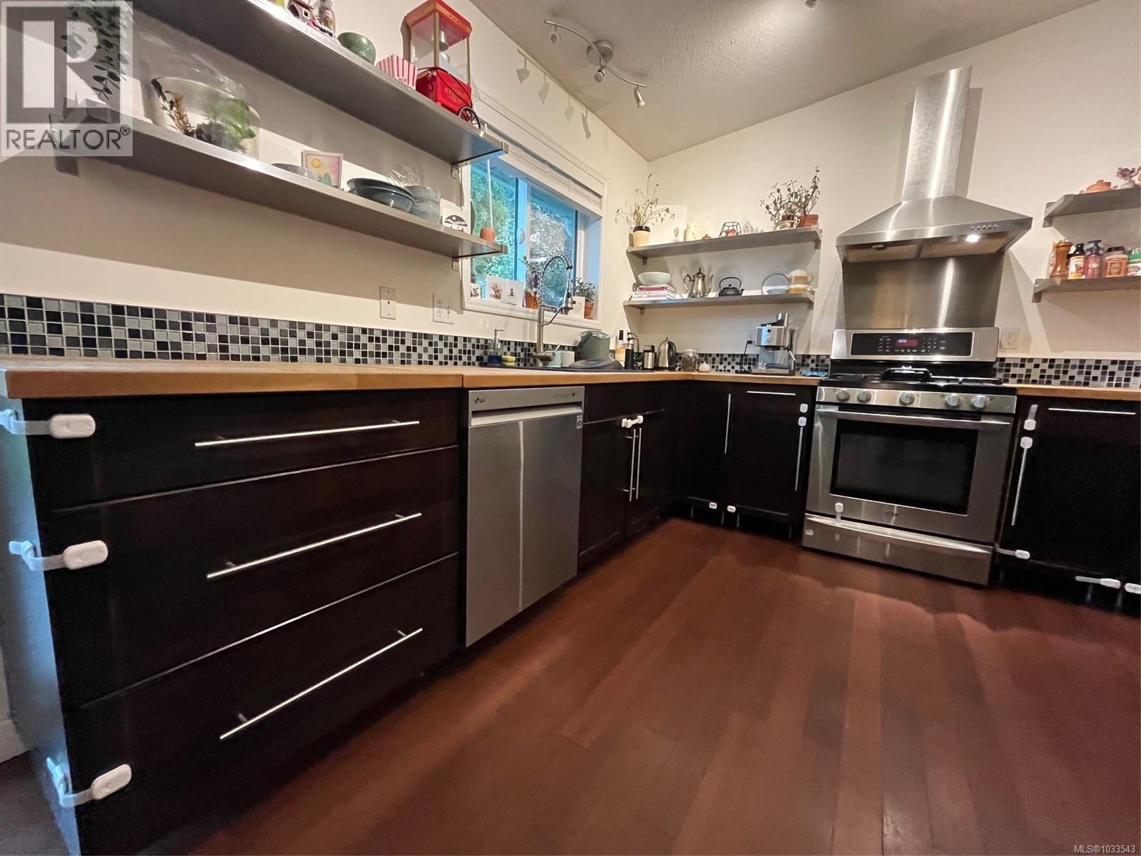 1646 Maquinna Ave, Comox, British Columbia  V9M 3L7 - Photo 6 - 1033543