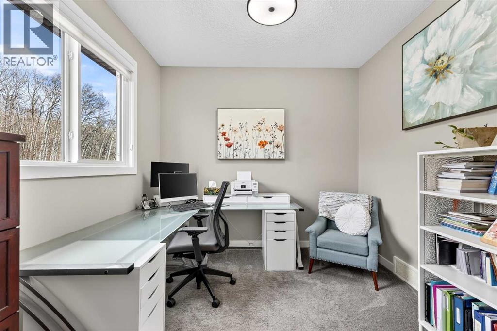 90 Cranbrook Hill Se, Calgary, Alberta  T3M 2K8 - Photo 36 - A2306549