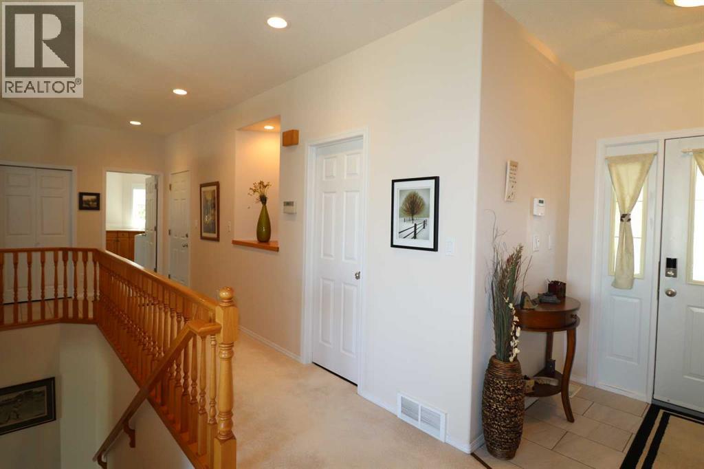 77 Fairmont Park Landing S, Lethbridge, Alberta  T1K 7L1 - Photo 2 - A2306963