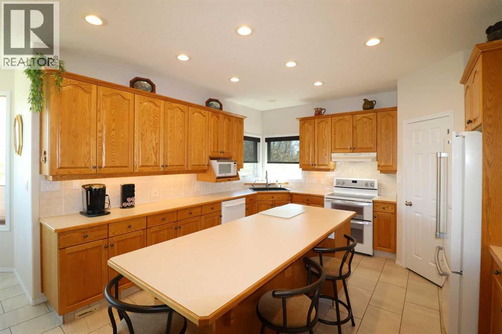 77 Fairmont Park Landing S, Lethbridge, Alberta  T1K 7L1 - Photo 11 - A2306963