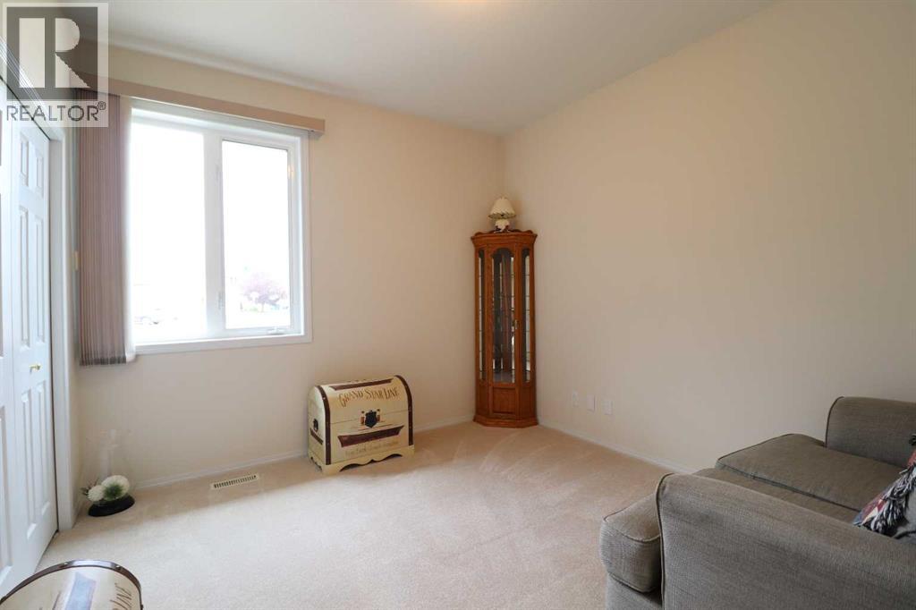 77 Fairmont Park Landing S, Lethbridge, Alberta  T1K 7L1 - Photo 21 - A2306963