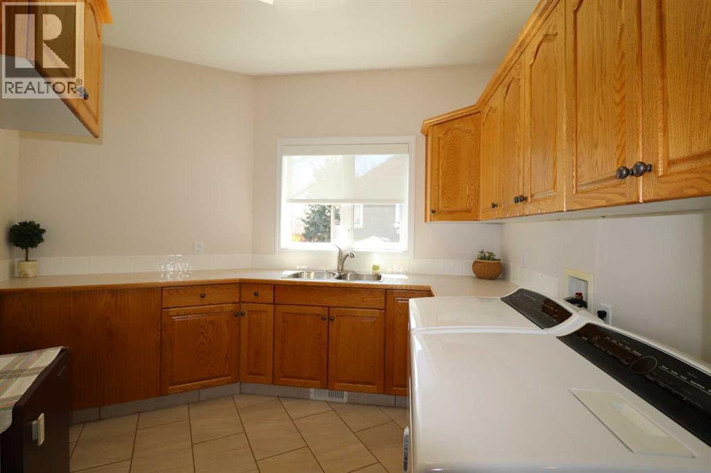 77 Fairmont Park Landing S, Lethbridge, Alberta  T1K 7L1 - Photo 22 - A2306963