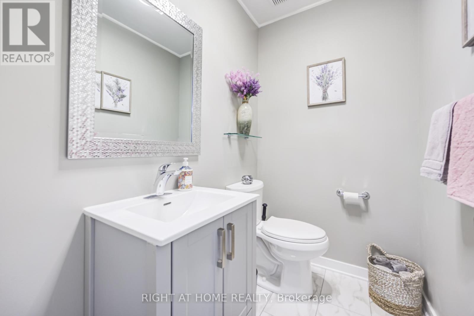 747 Elderberry Drive, Oshawa, Ontario  L1K 2J2 - Photo 4 - E13076186