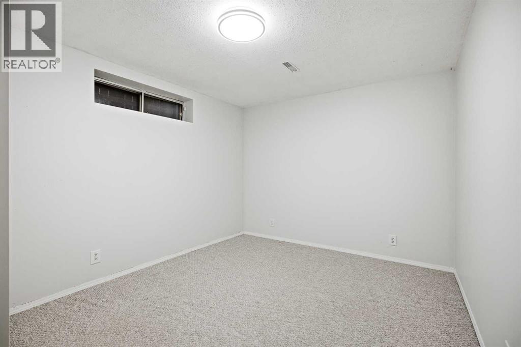 51 Sierra Nevada Way Sw, Calgary, Alberta  T3H 3M6 - Photo 35 - A2306414