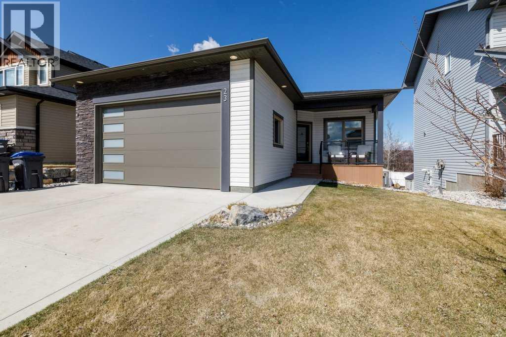 23 Cole Way, Sylvan Lake, Alberta  T4S 0L6 - Photo 1 - A2304451