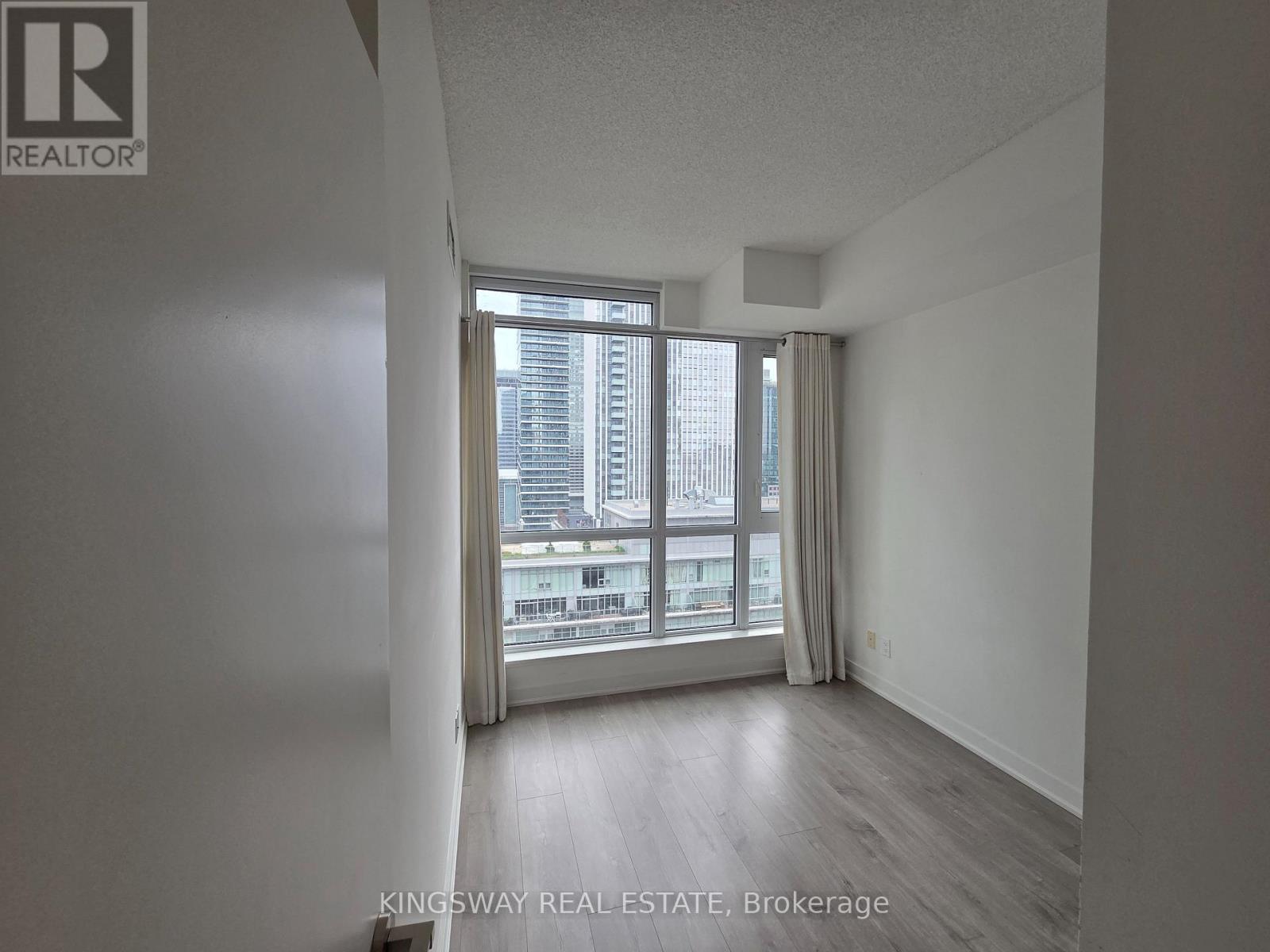 1904 - 199 Richmond Street W, Toronto, Ontario  M5V 0H4 - Photo 10 - C13073328