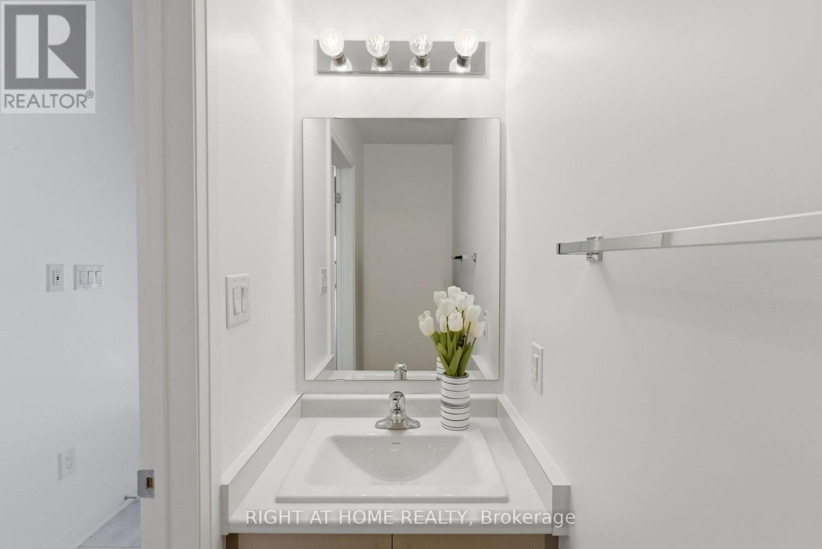152 Sailors Landing, Clarington, Ontario  L1C 7G4 - Photo 6 - E13063672