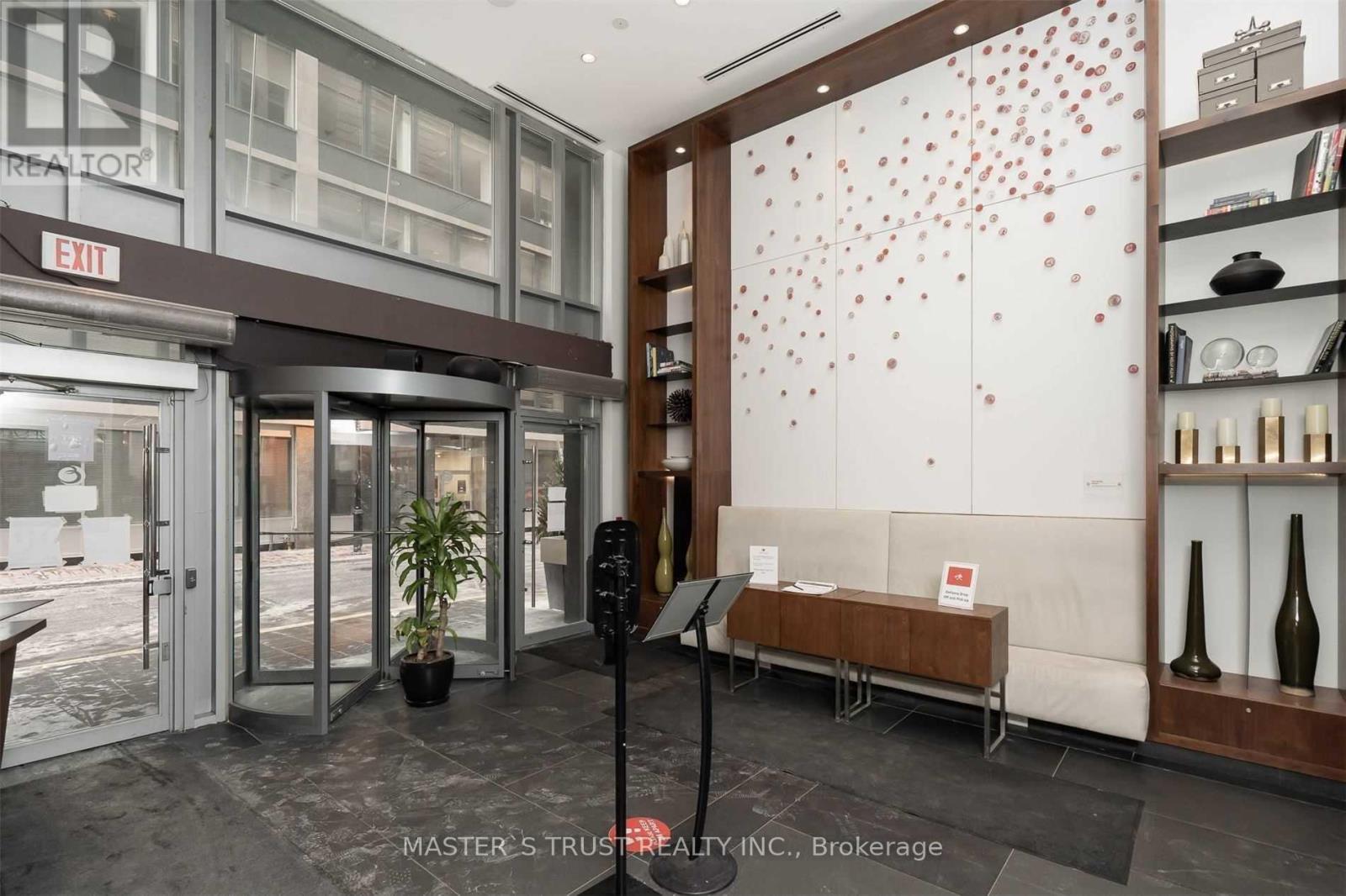 705 - 8 Colborne Street, Toronto, Ontario  M5E 1E1 - Photo 11 - C13076220