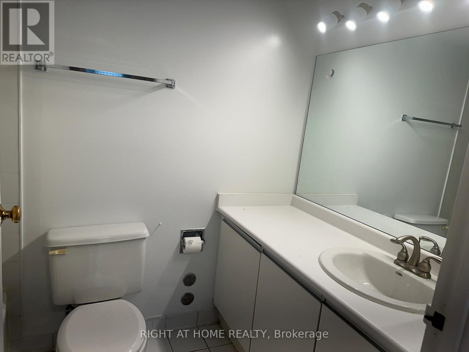 1504 - 5765 Yonge Street N, Toronto, Ontario  M2M 4H9 - Photo 13 - C13076226