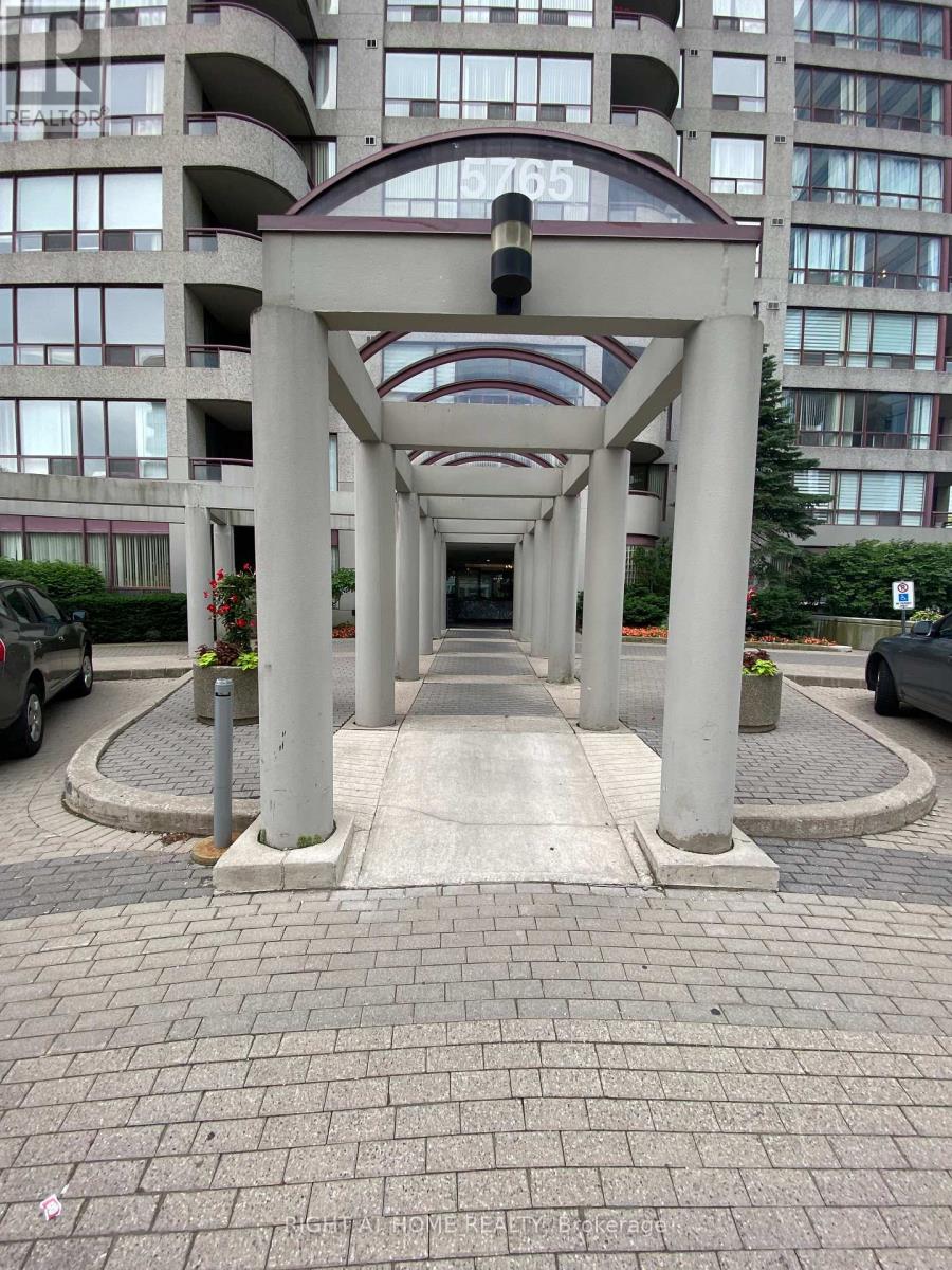 1504 - 5765 Yonge Street N, Toronto, Ontario  M2M 4H9 - Photo 3 - C13076226