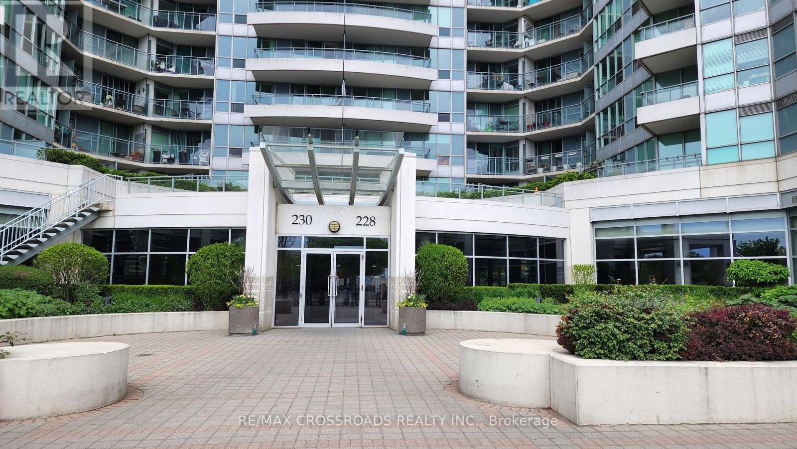 2702 - 228 Queens Quay W, Toronto (Waterfront Communities), Ontario  M5J 2X1 - Photo 2 - C13076240