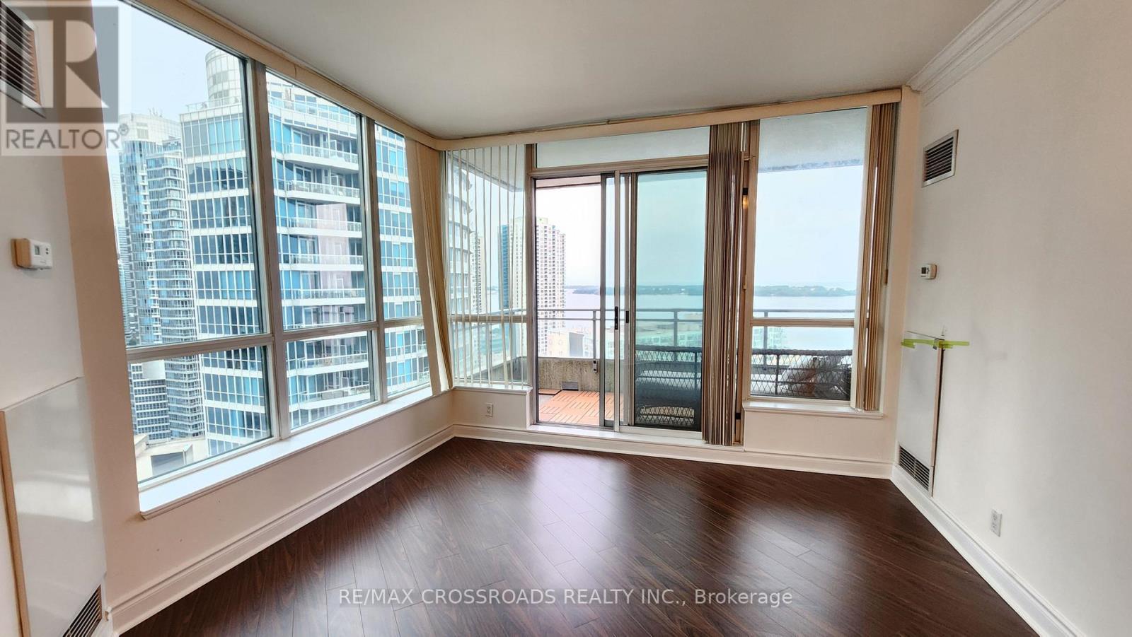 2702 - 228 Queens Quay W, Toronto (Waterfront Communities), Ontario  M5J 2X1 - Photo 23 - C13076240