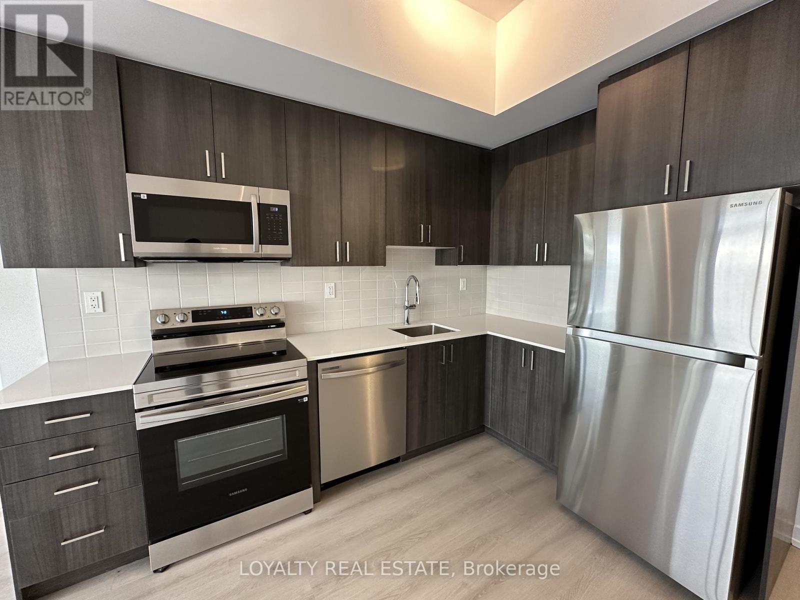 612 - 1435 Celebration Drive, Pickering, Ontario  L1W 0C4 - Photo 3 - E13076224