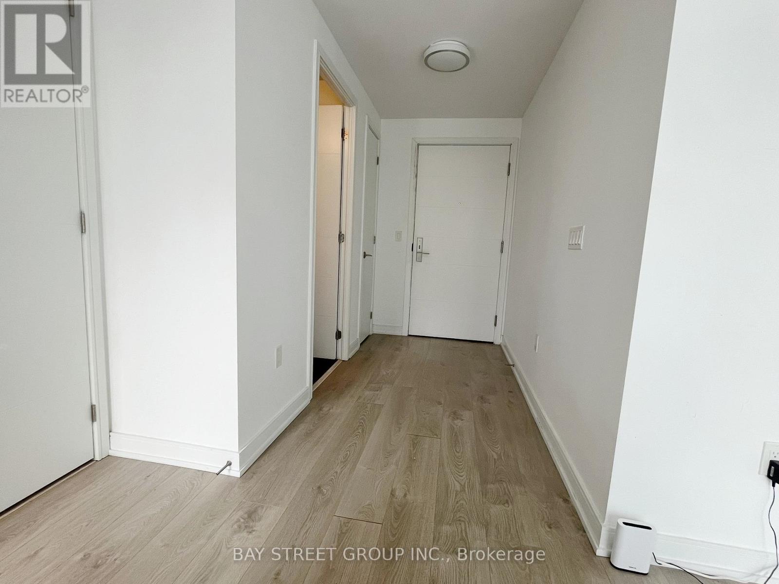 4001 - 50 Wellesley Street E, Toronto, Ontario  M4Y 0C8 - Photo 2 - C12884604