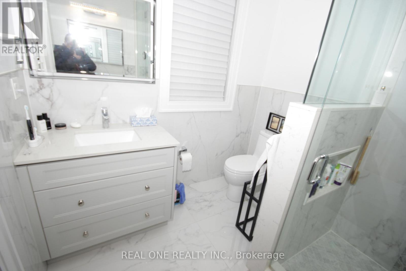 36 Binscarth Road, Toronto, Ontario  M4W 1Y1 - Photo 19 - C13076216