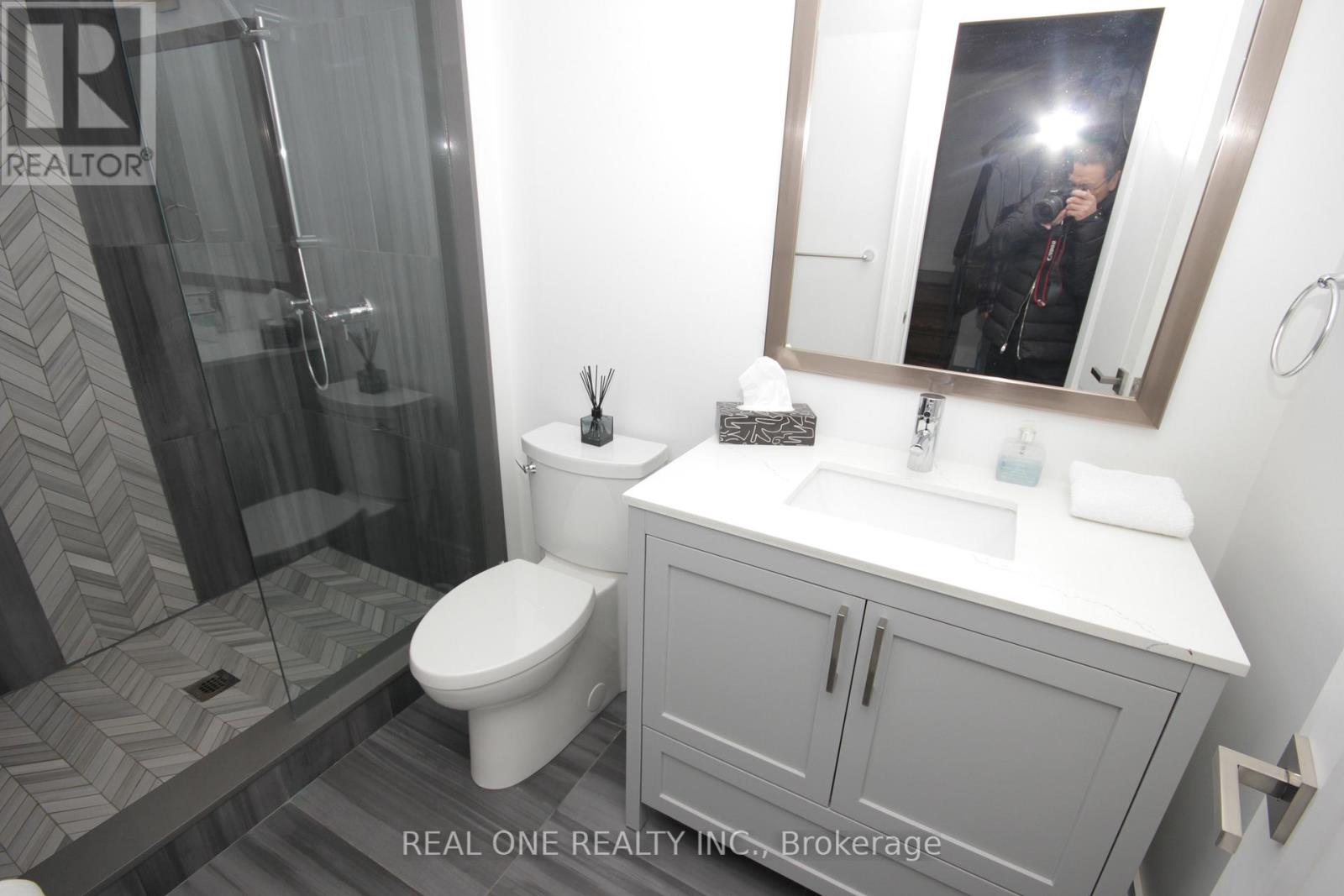 36 Binscarth Road, Toronto, Ontario  M4W 1Y1 - Photo 20 - C13076216