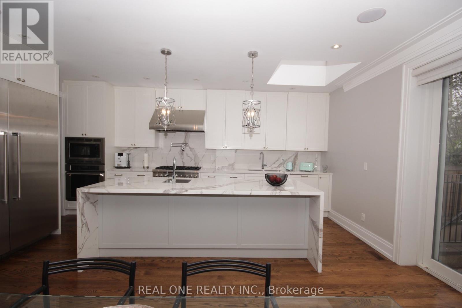36 Binscarth Road, Toronto, Ontario  M4W 1Y1 - Photo 6 - C13076216