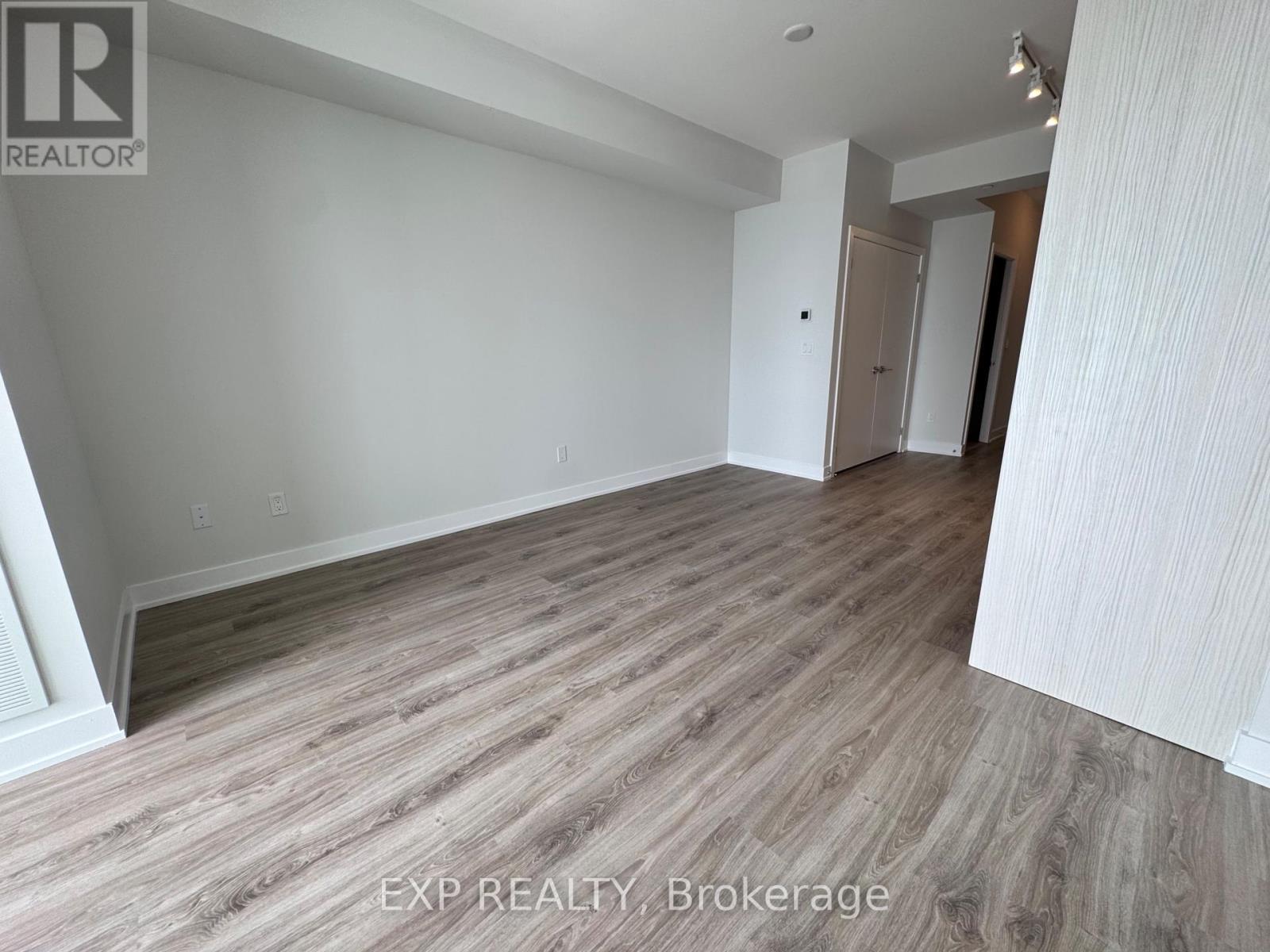 2205 - 430 Square One Drive, Mississauga, Ontario  L5B 0L6 - Photo 10 - W13076236