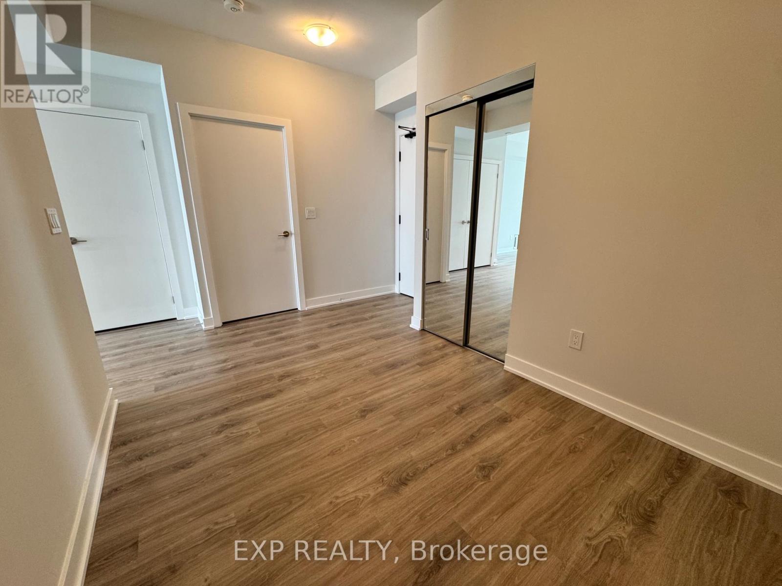2205 - 430 Square One Drive, Mississauga, Ontario  L5B 0L6 - Photo 3 - W13076236