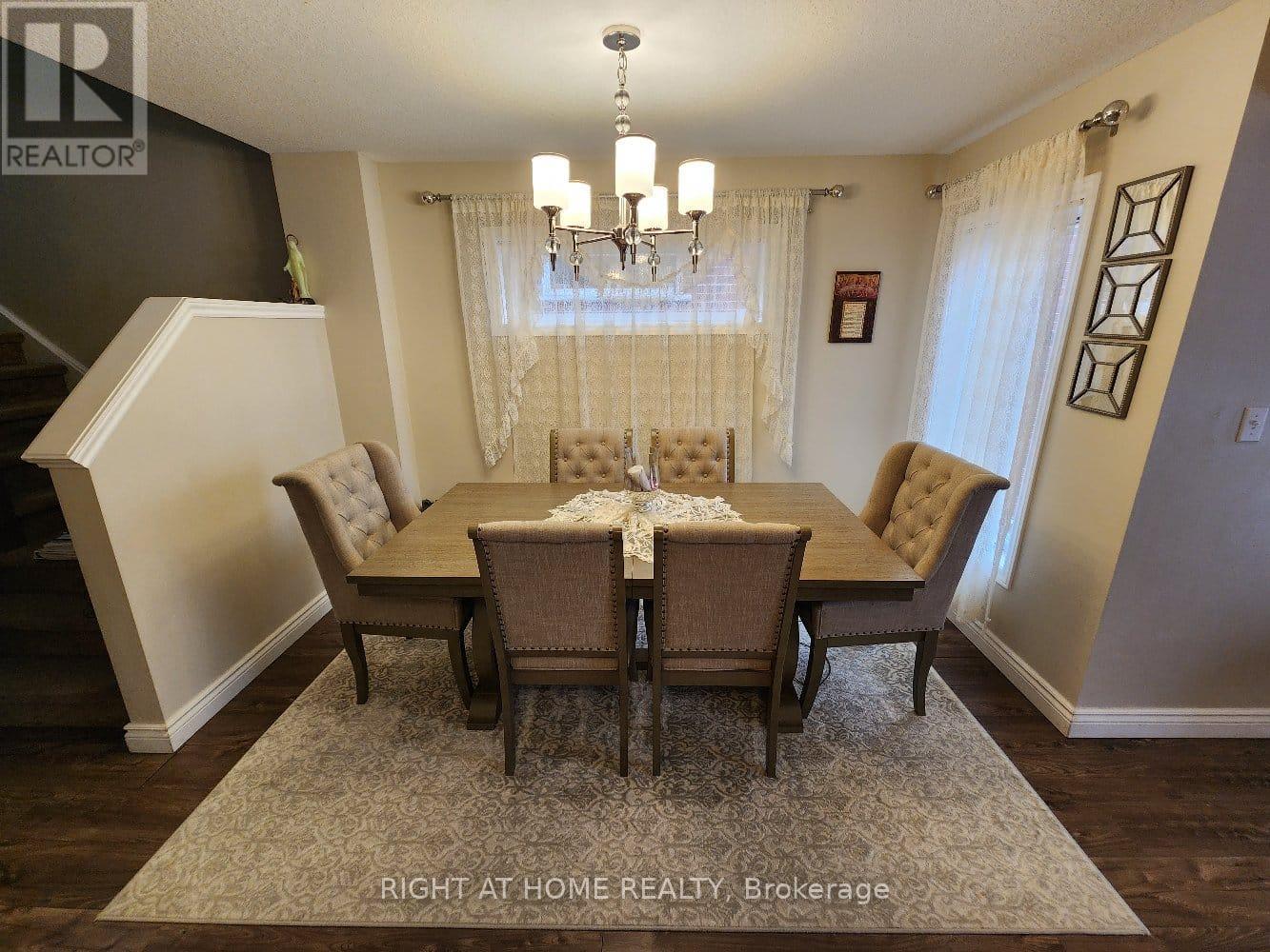 49 Curzon Crescent, Guelph, Ontario  N1K 1Z8 - Photo 3 - X13076204