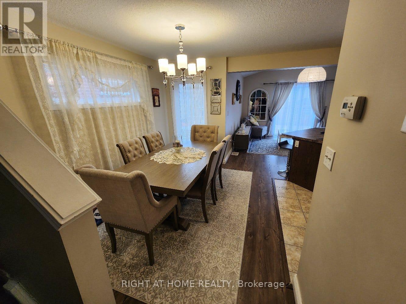 49 Curzon Crescent, Guelph, Ontario  N1K 1Z8 - Photo 4 - X13076204