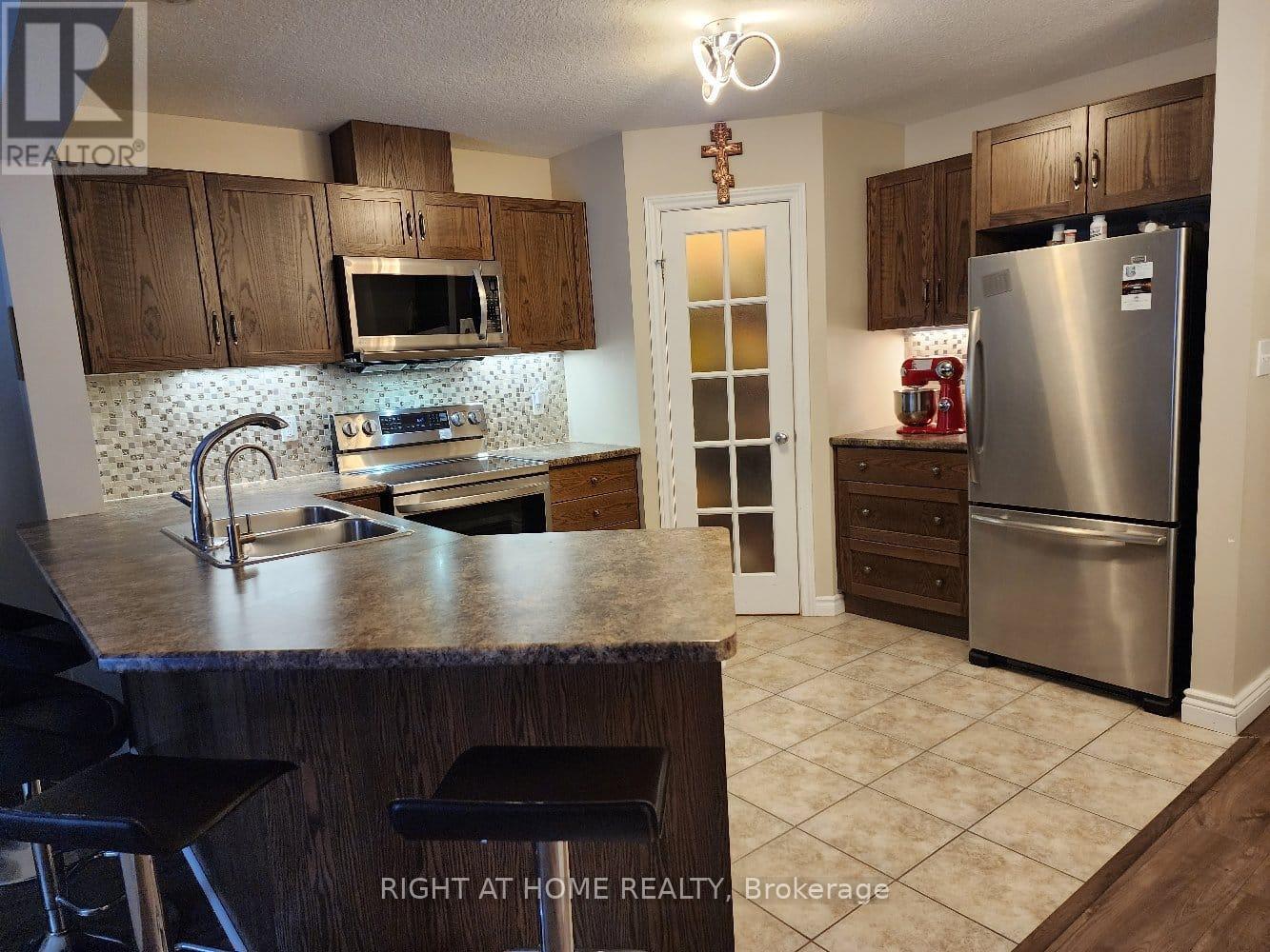 49 Curzon Crescent, Guelph, Ontario  N1K 1Z8 - Photo 6 - X13076204