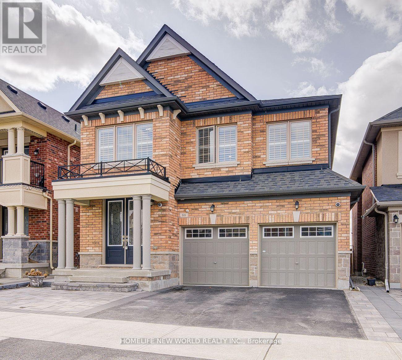 88 ROTH STREET, Aurora, Ontario